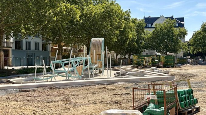 Elsässer Park entsteht auf ehemaligem Parkplatz im Westend und soll im Herbst fertig sein