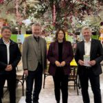 Frühlingsmarkt nutzt ehemaliges SportScheck-Gebäude als temporären Treffpunkt in Wiesbaden