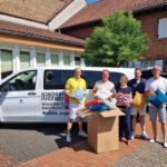Lions Club übergibt rund 30 Kissen an Jugendtreffs in Wiesbadens östlichen Vororten