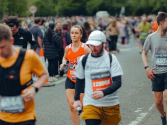 Marathon am Abend sorgt für umfangreiche Sperrungen und Busumleitungen in Wiesbaden