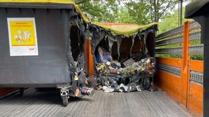 Mülltonnenbrände in Wiesbaden deutlich gestiegen: Stadtbetriebe melden 253 Fälle seit Jahresbeginn