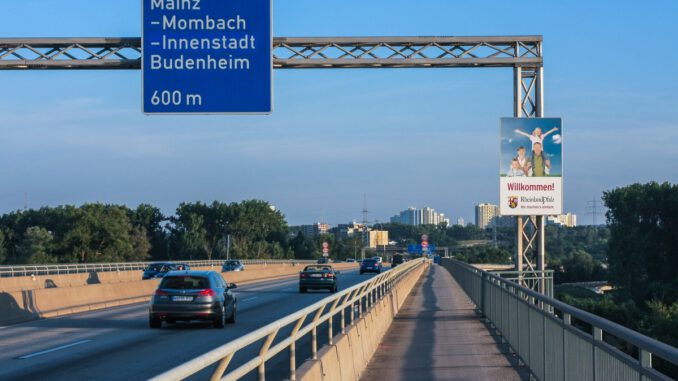 Politiker aus Mainz und Mainz-Bingen fordern Teilöffnung der A643-Abfahrt Mainz-Mombach