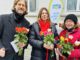 Wiesbaden verteilt Fairtrade Rosen zum Valentinstag und macht auf Lieferketten aufmerksam