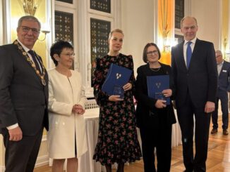 Wiesbaden zeichnet zwei russische Aktivistinnen und zwei Lebensretter mit Courage-Preisen aus